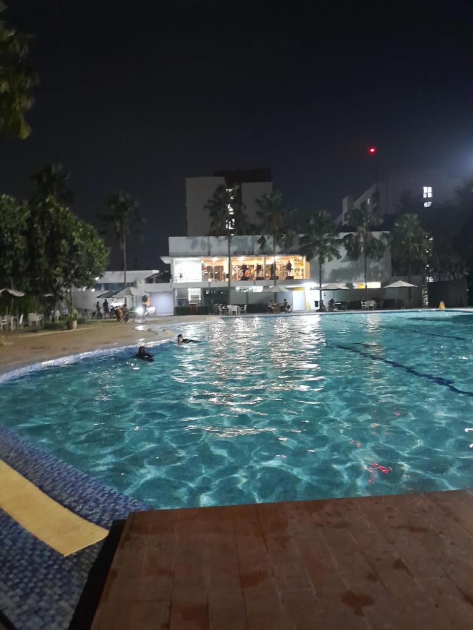Nature Inn Aeropolis Ar3 Tangerang Buitenkant foto
