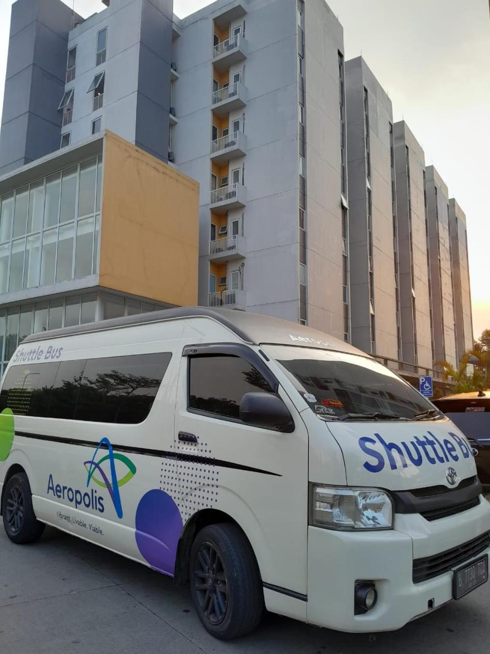Nature Inn Aeropolis Ar3 Tangerang Buitenkant foto